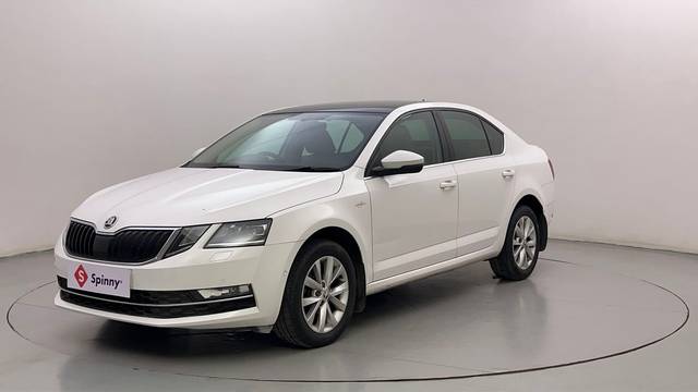 https://images10.gaadi.com/usedcar_image/4543909/original/8232507708fc51c8ed811bb5c603bd86.JPG?imwidth=6400