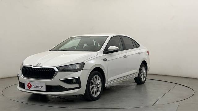 https://images10.gaadi.com/usedcar_image/4543916/original/1e5cf3760641f9a187ce7e975a83c00f.JPG?imwidth=6400