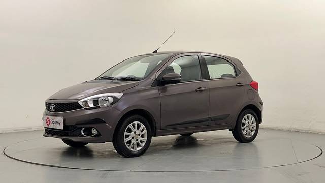 https://images10.gaadi.com/usedcar_image/4543922/original/f2d16f6e9058660c8291ac71330ca7a4.JPG?imwidth=6400