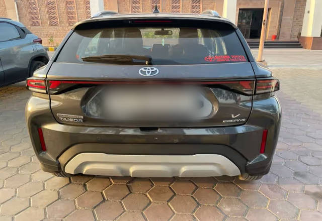https://images10.gaadi.com/usedcar_image/4543926/original/dc53dd56-cccb-44fb-be22-ce45f5f8f6c1.?imwidth=6400