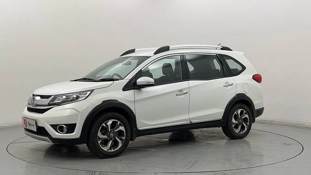 https://images10.gaadi.com/usedcar_image/4543932/original/c8912b34cf9100ae9eb0fe2b9fc23475.JPG?imwidth=6400
