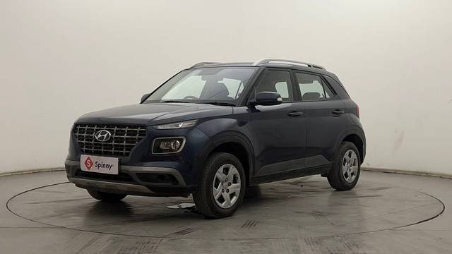 https://images10.gaadi.com/usedcar_image/4543936/original/ca31fdf67c58a1e0b7b79bbece37fcdd.JPG?imwidth=6400