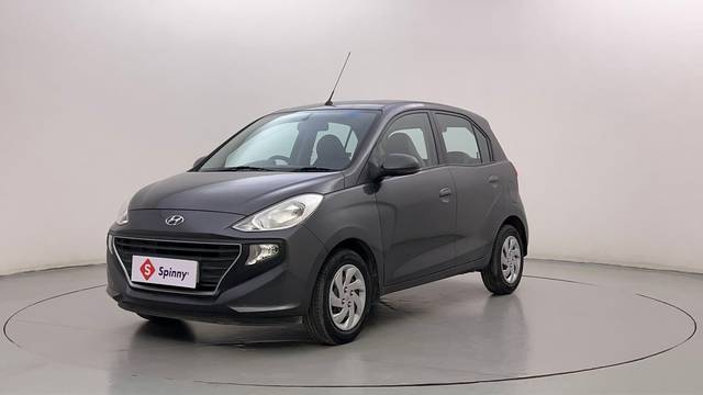 https://images10.gaadi.com/usedcar_image/4543967/original/ee28a1d473f46395fb36cdfb30dc9dfd.JPG?imwidth=6400