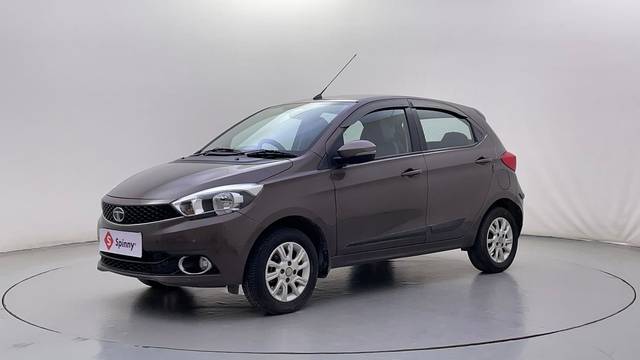 https://images10.gaadi.com/usedcar_image/4543968/original/7036e678803e819bfb8c24ca96959232.JPG?imwidth=6400