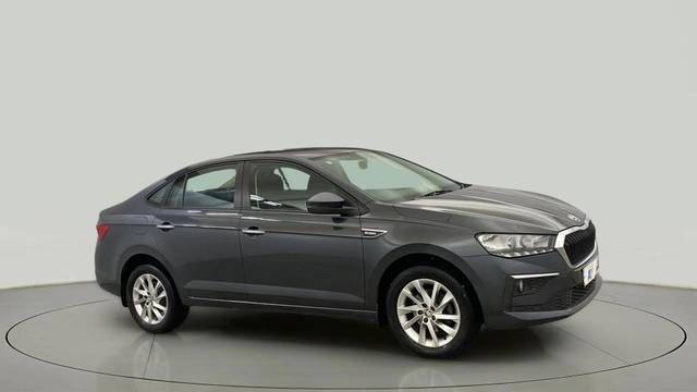 https://images10.gaadi.com/usedcar_image/4543978/original/c9efbe8d04980c96216f526b2cbcfa05.jpg?imwidth=6400