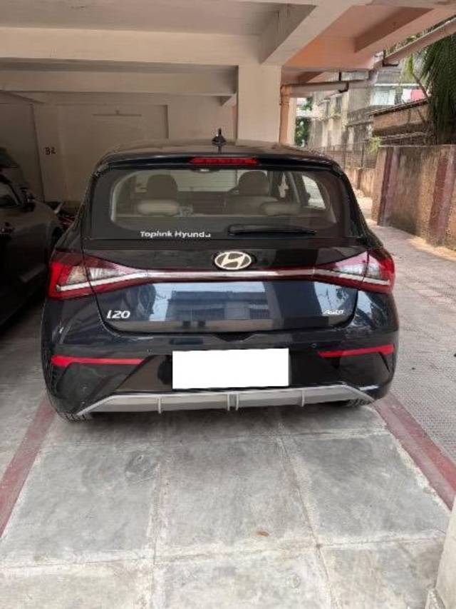 https://images10.gaadi.com/usedcar_image/4544066/original/processed_85b5df9b-347f-4d3a-b6f9-ae4ec8dd55aa.jpeg?imwidth=6402