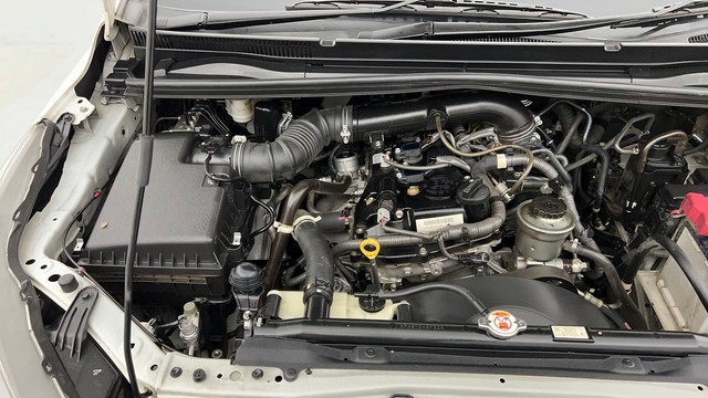 Second-hand 2022 Toyota Innova Crysta 2.7 ZX 7 STR AT for sale in Lucknow-37