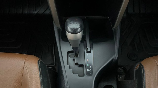 Second-hand 2022 Toyota Innova Crysta 2.7 ZX 7 STR AT for sale in Lucknow-12