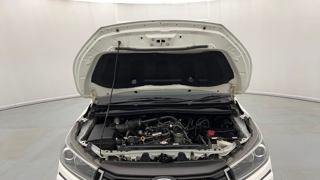 Second-hand 2022 Toyota Innova Crysta 2.7 ZX 7 STR AT for sale in Lucknow-8