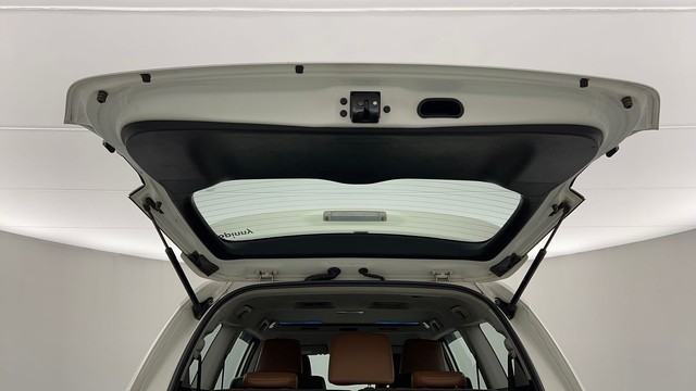 Second-hand 2022 Toyota Innova Crysta 2.7 ZX 7 STR AT for sale in Lucknow-28