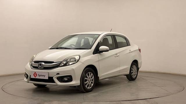 https://images10.gaadi.com/usedcar_image/4544099/original/fd2360c9f85e16a45ddb127f486f64f4.JPG?imwidth=6400