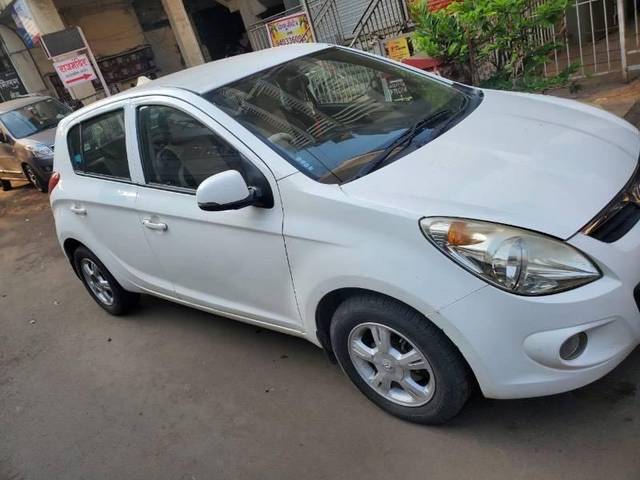 https://images10.gaadi.com/usedcar_image/4544114/original/processed_9ef37c35-6274-4ab9-8e42-e0e94081f6fa.jpeg?imwidth=6400