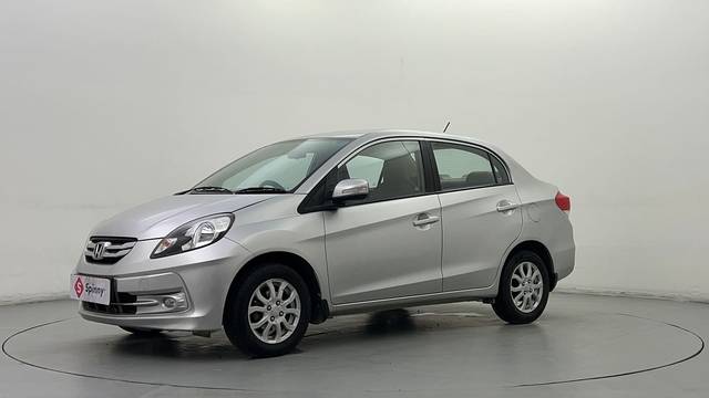 https://images10.gaadi.com/usedcar_image/4544153/original/42fba4922bd111c08493ad49c8a09d27.JPG?imwidth=6400