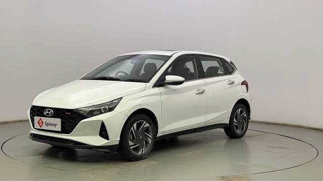 https://images10.gaadi.com/usedcar_image/4544206/original/32d738b3059b8202141f3af320cf682b.JPG?imwidth=6400