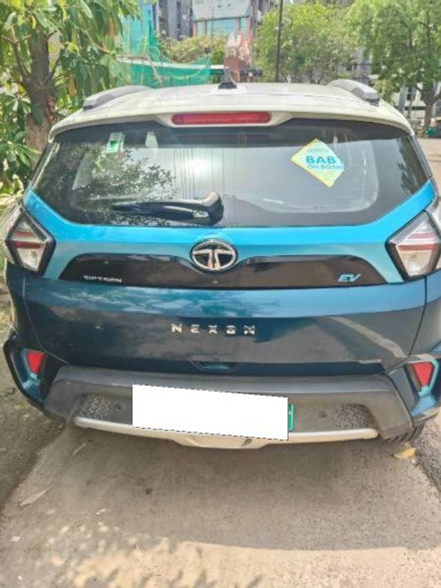 https://images10.gaadi.com/usedcar_image/4544228/original/processed_6ae001b9-ee3b-4c78-a90d-0053d7c246a5.jpg?imwidth=6402
