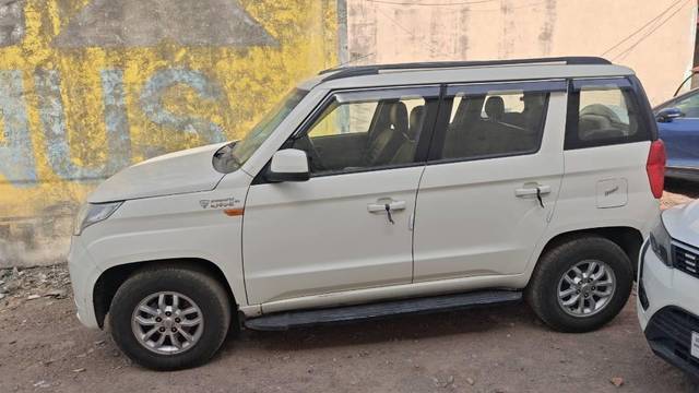 https://images10.gaadi.com/usedcar_image/4544269/original/processed_67623020-b3c6-48cb-b990-d15dbec812b0.jpg?imwidth=6400