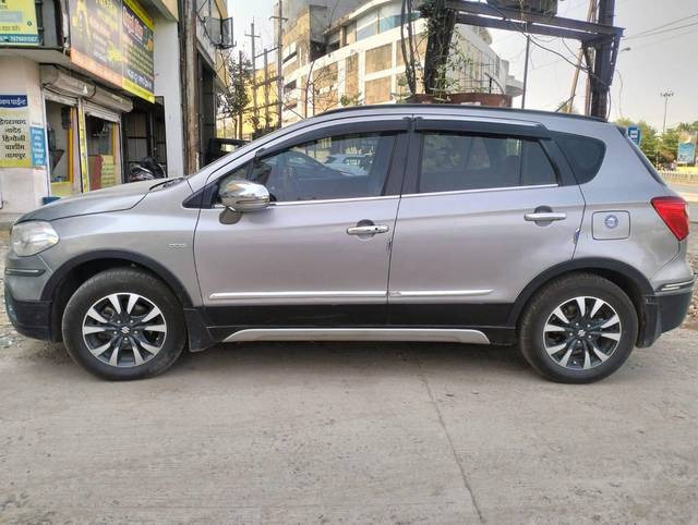 https://images10.gaadi.com/usedcar_image/4544271/original/processed_8377f7b8cd64df357fefc3b0cc7f9eb9.jpeg?imwidth=6402