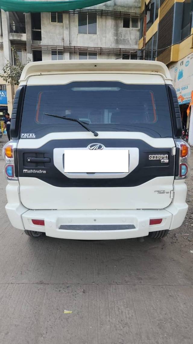 https://images10.gaadi.com/usedcar_image/4544274/original/processed_29454617e363e179ef2b16dc4b46c96e.jpeg?imwidth=6402