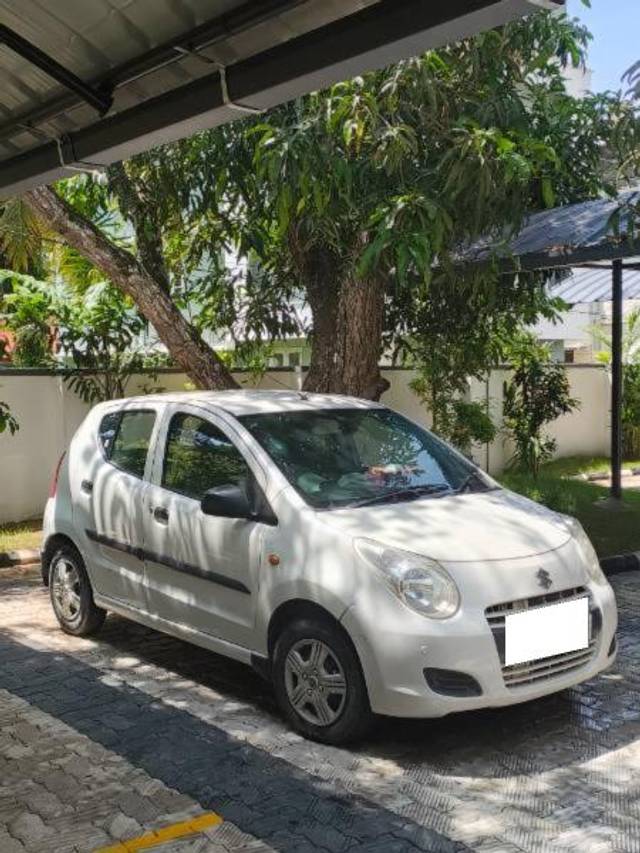 https://images10.gaadi.com/usedcar_image/4544275/original/processed_94b44863-0d3a-4063-a9ad-9cbac53ed8a6.jpg?imwidth=6400