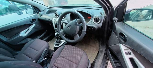 https://images10.gaadi.com/usedcar_image/4544310/original/502dcf8171b1bf5b6c6887cd17d25642.jpeg?imwidth=6402