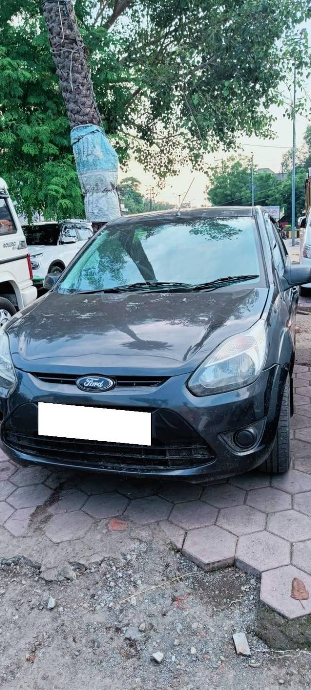 https://images10.gaadi.com/usedcar_image/4544310/original/processed_600cb223c58789bab2c218584f89a9b9.jpeg?imwidth=6401