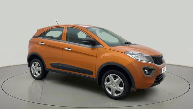 https://images10.gaadi.com/usedcar_image/4544349/original/3f9cb0d8828856f0ea60a86948cb87d4.jpg?imwidth=6400
