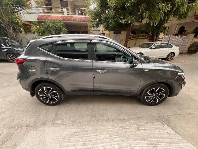 https://images10.gaadi.com/usedcar_image/4544356/original/processed_97862bb2-70a2-45d2-a846-183490000a95.jpeg?imwidth=6400
