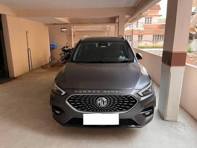 https://images10.gaadi.com/usedcar_image/4544356/original/processed_9dfaecf4-7607-43a2-afb8-2d9ea235fc9a.jpeg?imwidth=6402