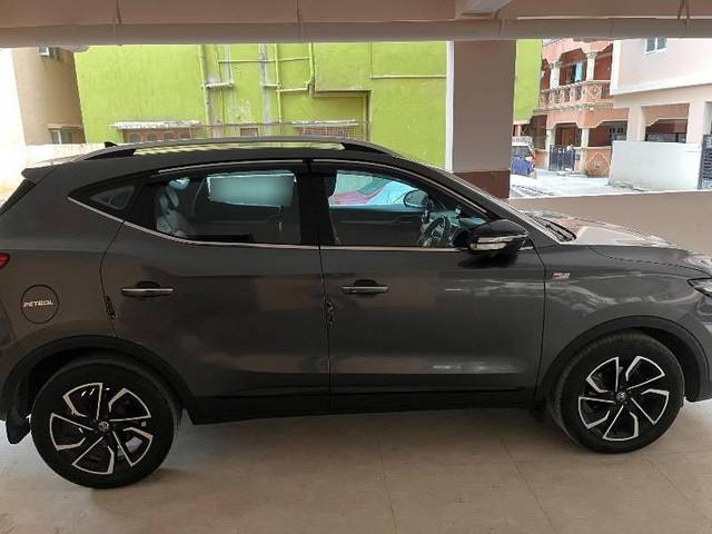 https://images10.gaadi.com/usedcar_image/4544356/original/processed_bcdded10-6a94-4b17-b26a-1e031547ed0b.jpeg?imwidth=6400