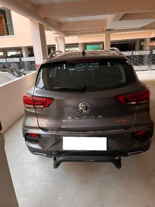 https://images10.gaadi.com/usedcar_image/4544356/original/processed_fe2e7c10-f294-4efd-ba5f-0f10e71fc654.jpeg?imwidth=6401