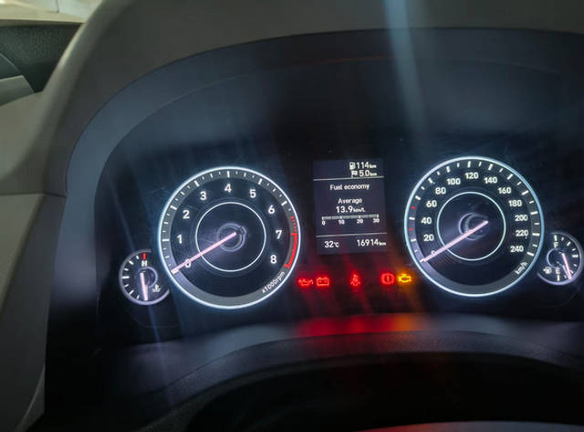 https://images10.gaadi.com/usedcar_image/4544383/original/5f1906ec-7a4e-4970-903f-dc880fd0bafa.png?imwidth=6402