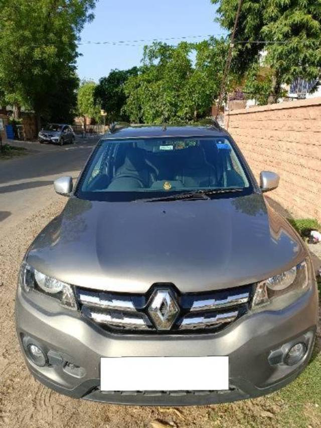 https://images10.gaadi.com/usedcar_image/4544385/original/processed_a3f010ec-3f77-469e-b793-270d9cd07207.jpg?imwidth=6400