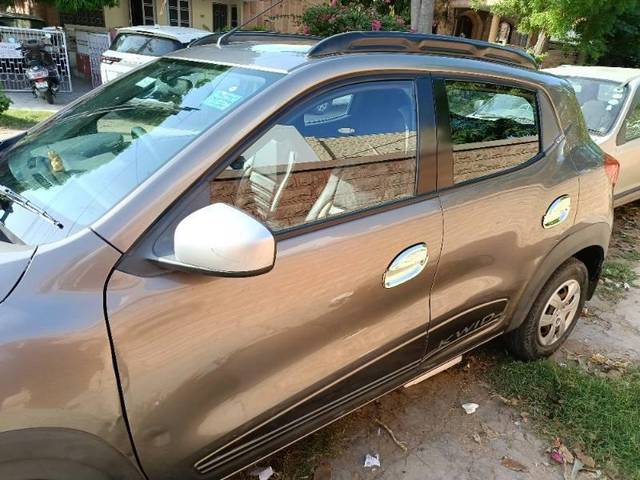 https://images10.gaadi.com/usedcar_image/4544385/original/processed_e0548a11-eda4-4526-9527-233d4440d6b3.jpg?imwidth=6401