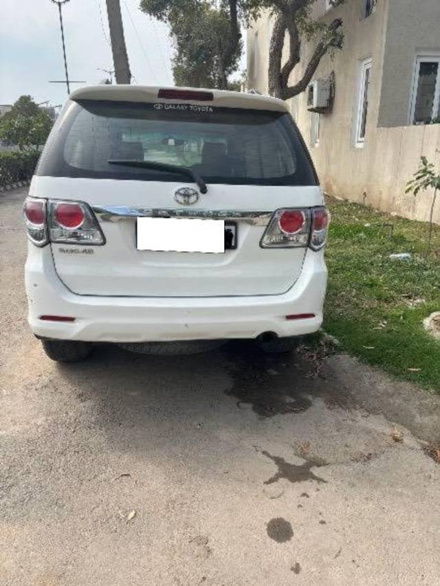 https://images10.gaadi.com/usedcar_image/4544397/original/processed_da10d987-d34b-4fed-b837-f17aba684e03.jpeg?imwidth=6401