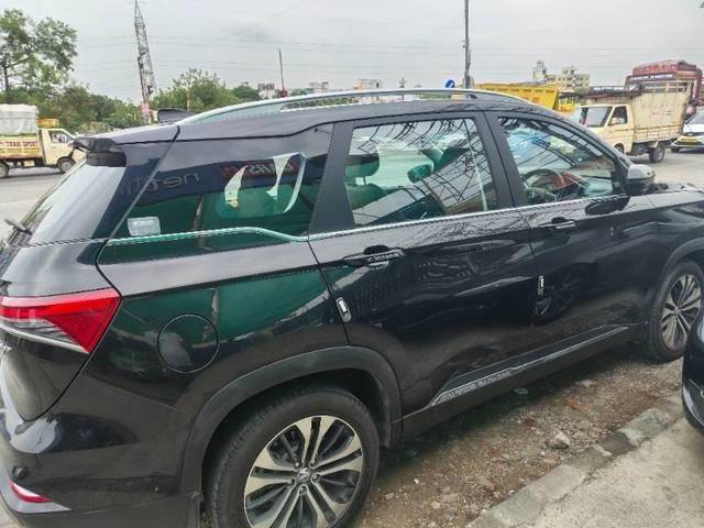 https://images10.gaadi.com/usedcar_image/4544404/original/processed_processed_828ff463-2d65-44ab-a29d-f8321b07c623.jpg?imwidth=6401