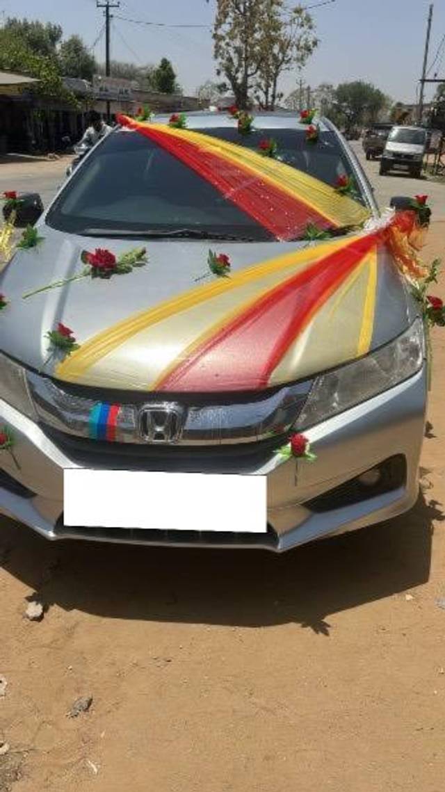 https://images10.gaadi.com/usedcar_image/4544420/original/processed_180fdc5e-a17f-4949-a75e-d891ae1c8a0d.jpeg?imwidth=6402