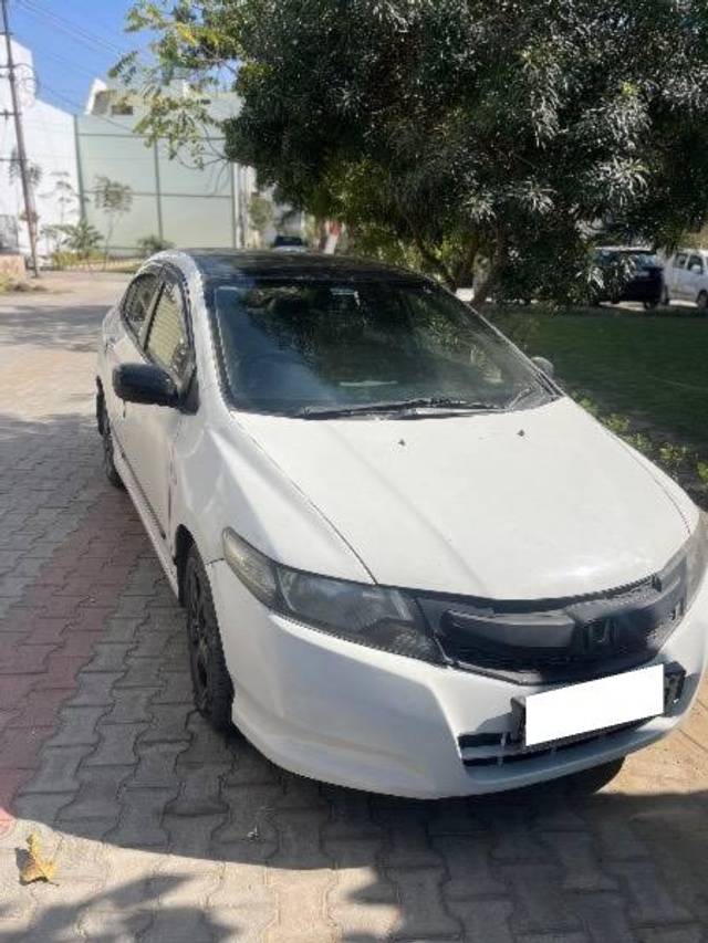 https://images10.gaadi.com/usedcar_image/4544431/original/processed_42ce2085-2a2b-4c0b-95e9-1bfc3957bb4c.jpeg?imwidth=6400
