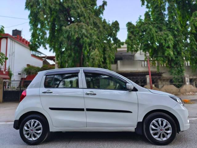 https://images10.gaadi.com/usedcar_image/4544463/original/processed_d264eacb8e835750d4ac7908b817bb0d.jpg?imwidth=6401