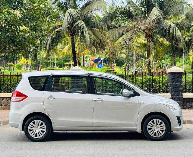 https://images10.gaadi.com/usedcar_image/4544472/original/9f66a3b28e12c49a28748d3b29384d31.jpg?imwidth=6401