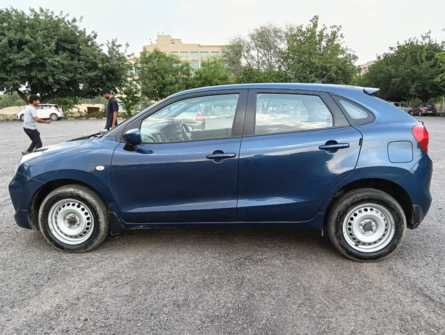 Second-hand 2021 Maruti Suzuki Baleno Sigma for sale in Faridabad-4