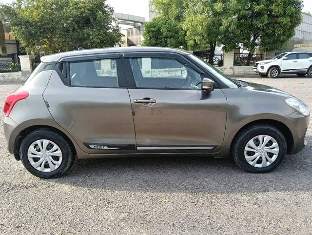 https://images10.gaadi.com/usedcar_image/4544488/original/processed_6a5ad70d3e96e82f3e7e6f60c520ceb2.jpg?imwidth=6401