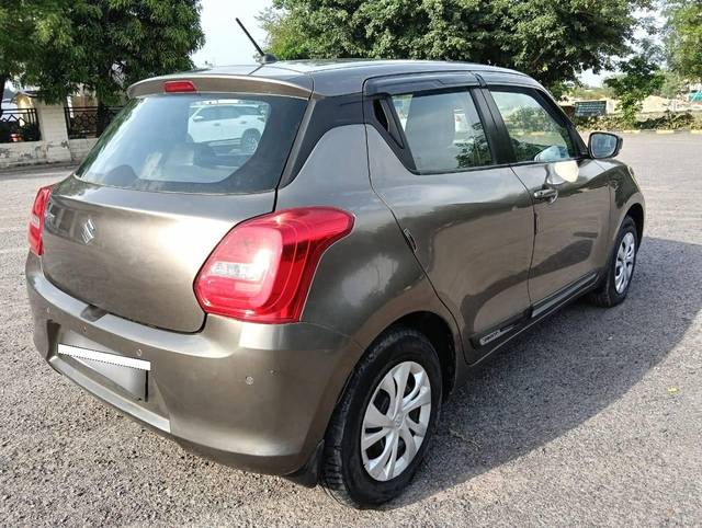 https://images10.gaadi.com/usedcar_image/4544488/original/processed_dc1e0a3a4b03967a84d5c428aa7d417d.jpg?imwidth=6402