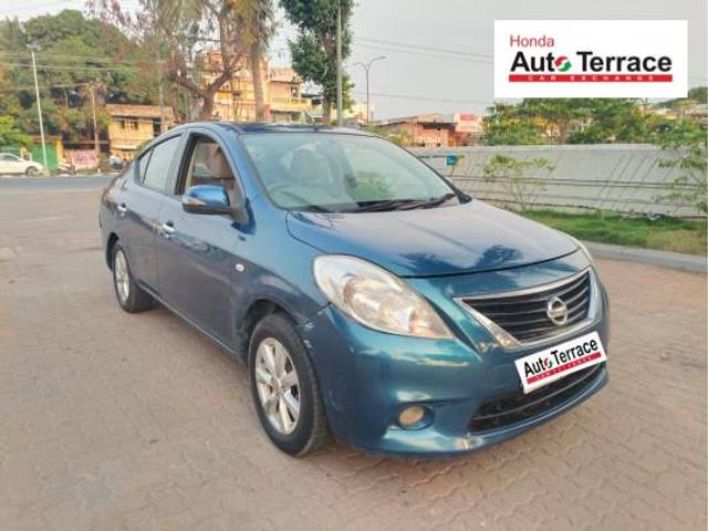 https://images10.gaadi.com/usedcar_image/4544493/original/2405bfaecaaf5e72b8447fd5a1e7575e.jpeg?imwidth=6400