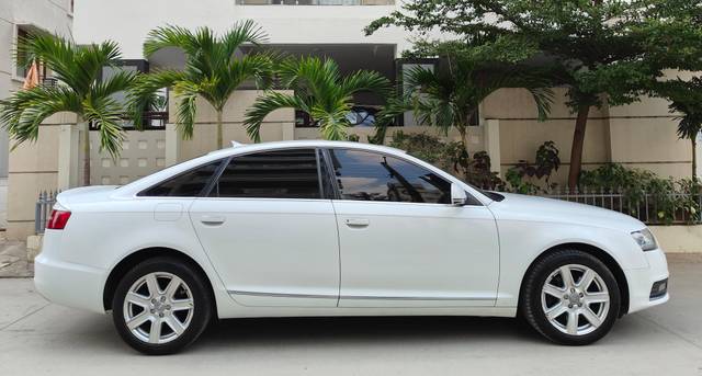 https://images10.gaadi.com/usedcar_image/4544503/original/processed_9b3731886b1f0728a4ab98fd62c38fca.jpg?imwidth=6401