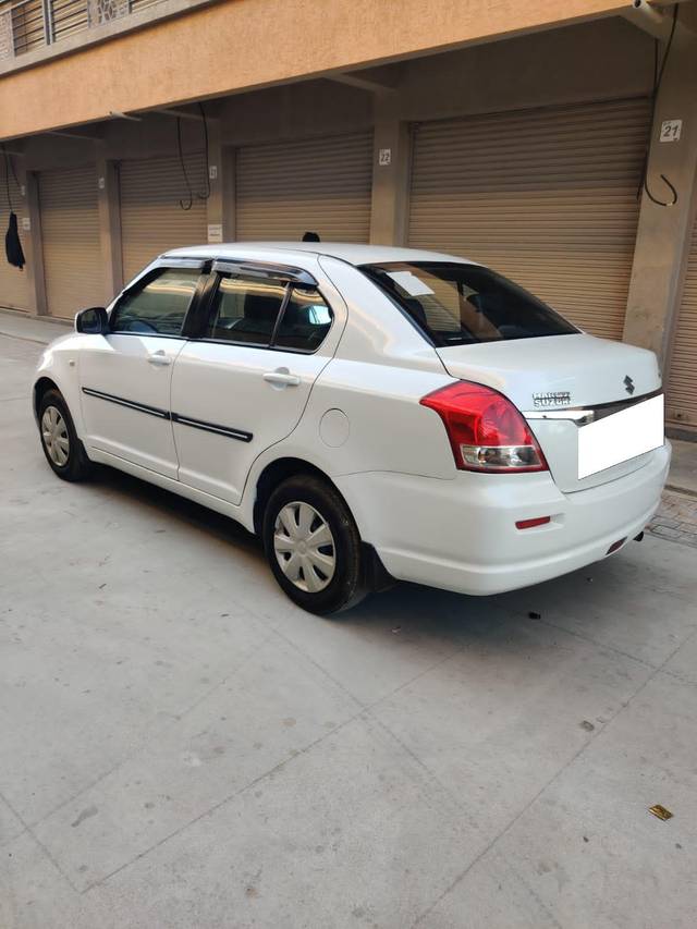 https://images10.gaadi.com/usedcar_image/4544537/original/processed_50eb6bcd0ba3043d5945850a2dadf227.jpg?imwidth=6402