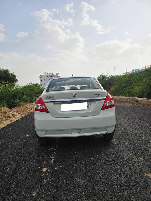 https://images10.gaadi.com/usedcar_image/4544551/original/processed_07abc14ae1a11db53995ba9dd4466b94.jpg?imwidth=6402