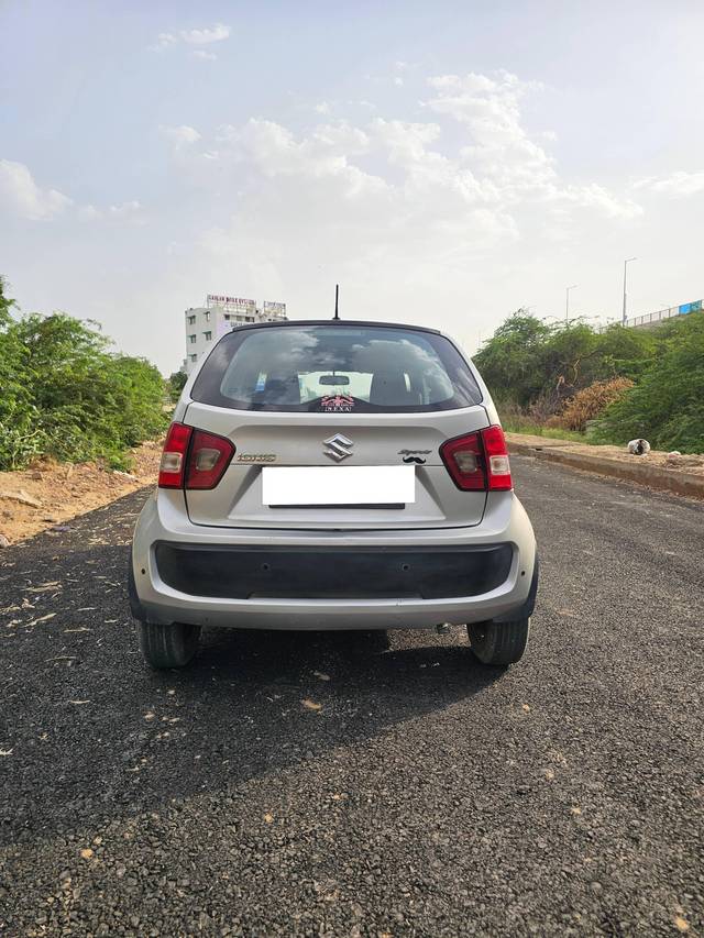 https://images10.gaadi.com/usedcar_image/4544558/original/processed_87e5b6100c6a85ca90f7e7411156b912.jpg?imwidth=6402