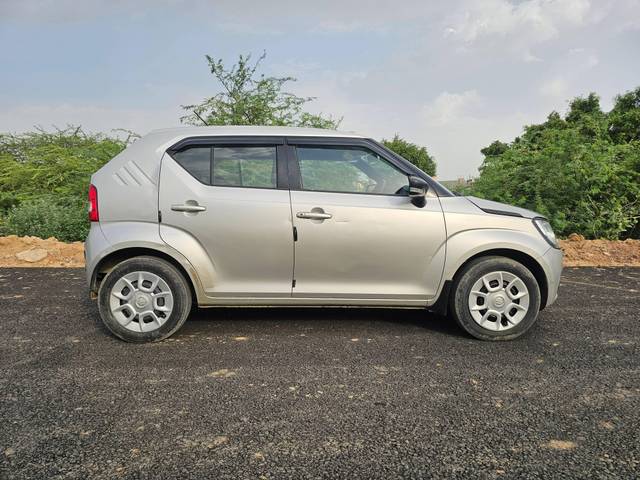 https://images10.gaadi.com/usedcar_image/4544558/original/processed_d293c4149b47f5a704b01a971cbf7ea6.jpg?imwidth=6401