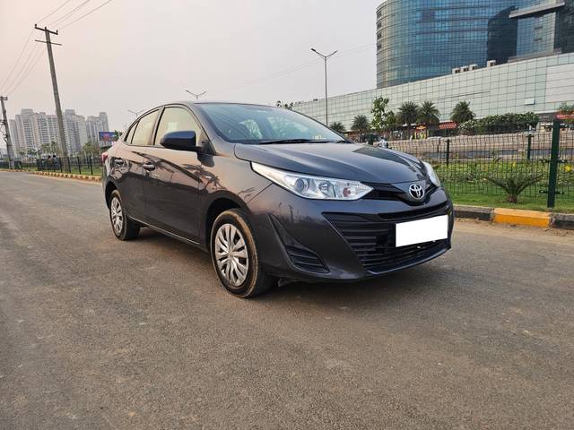 https://images10.gaadi.com/usedcar_image/4544561/original/processed_fcfac11a8ef11c19f00872b3ece1ff69.jpg?imwidth=6400