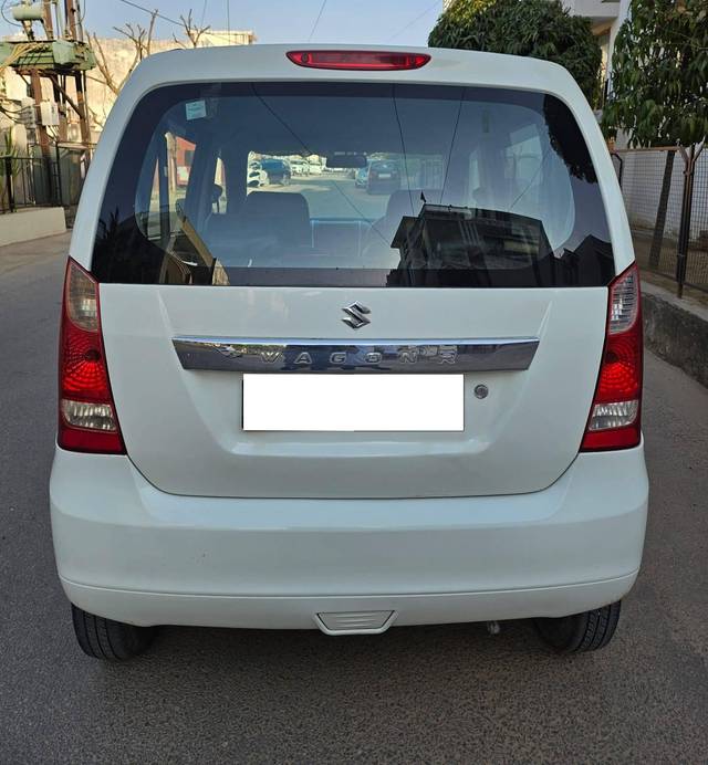 https://images10.gaadi.com/usedcar_image/4544579/original/processed_fa33ede33e9f52a1bd8b7b4f68fa5a4e.jpg?imwidth=6401